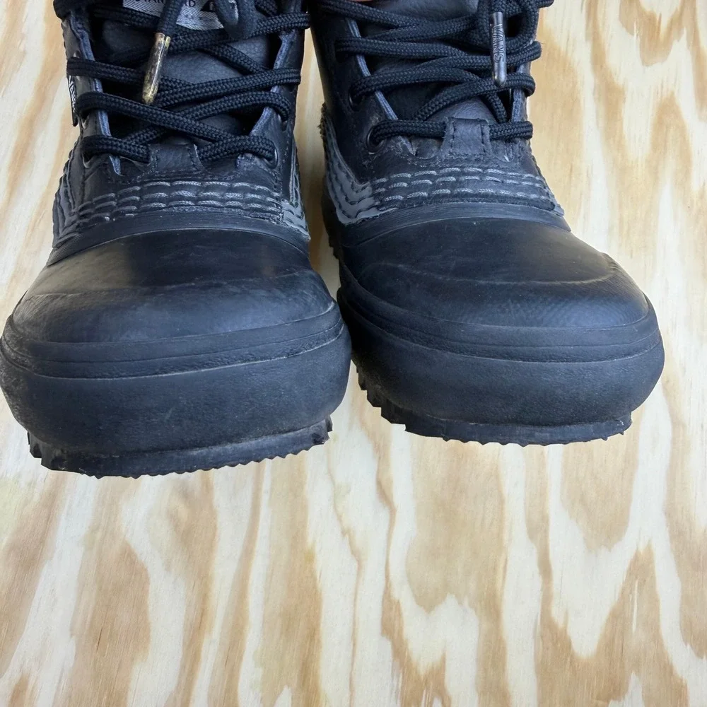 Vans Standard Mid Snow MTE Boots Black Gray Kids Size 3.5 Winter Waterproof